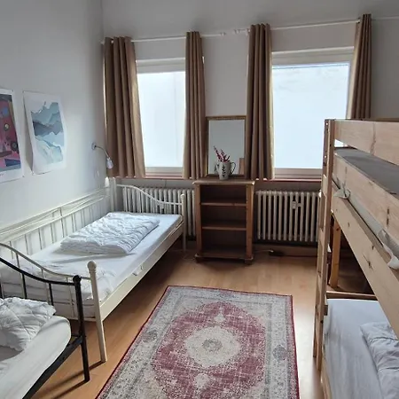Hostel Très Schick-2